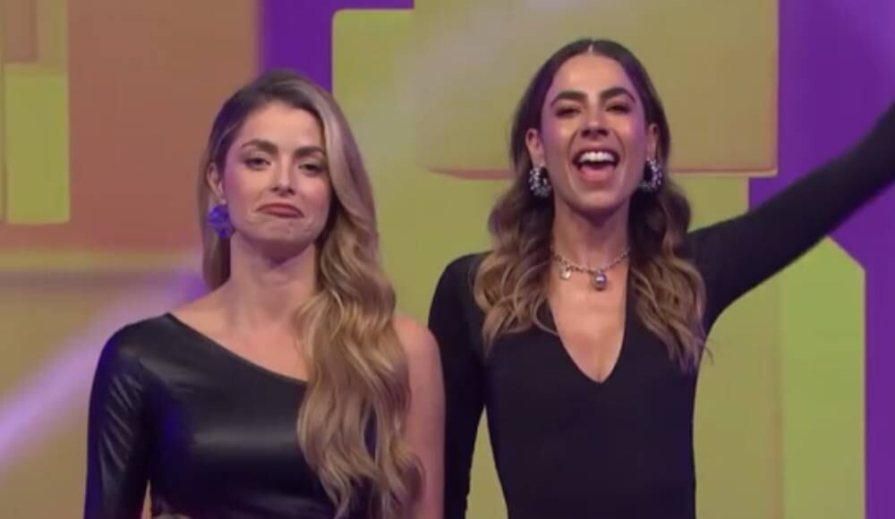 Las presentadores tuvieron un 'cruce' en pantalla.