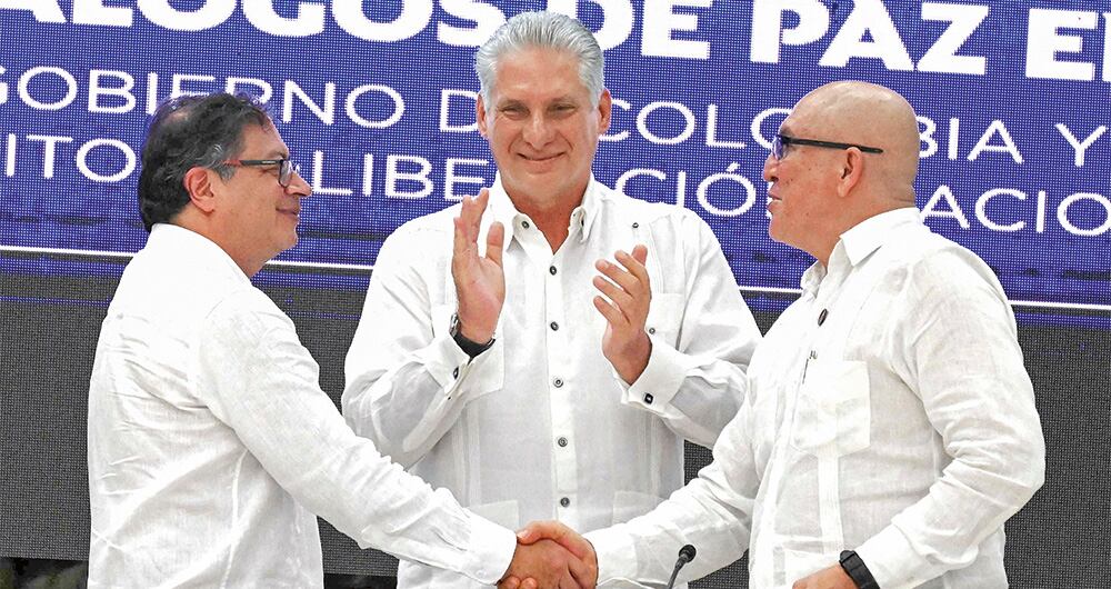 Presidente en medio de los dialogo de paz