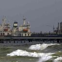 Buque iraní 'Fortune' en El Palito, Venezuela. / Crédito: AP. Juan Carlos Hernández.