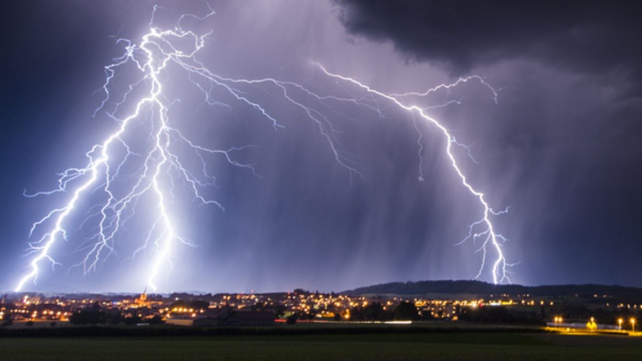 Las nubes de tormenta suelen alcanzar de 12 a 18 kilómetros de altura y abarcan una amplia gama de temperaturas.