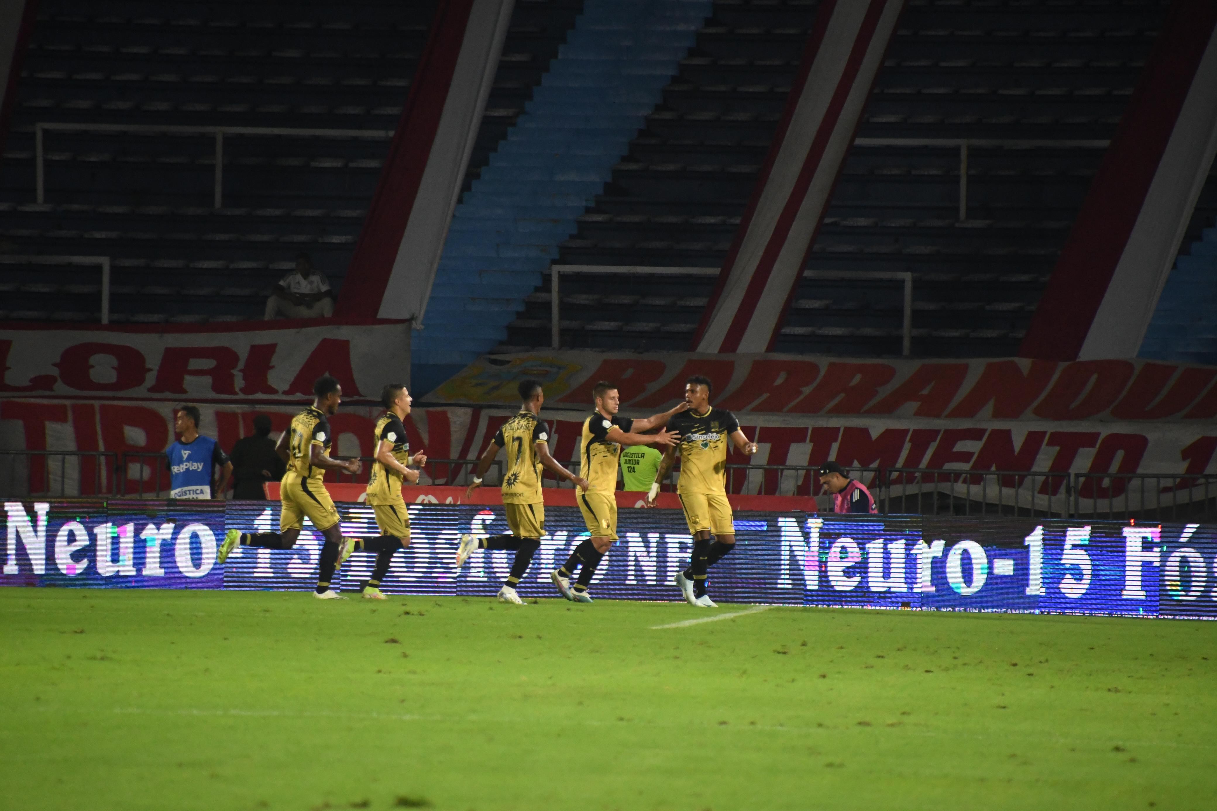 Águilas Doradas le amargó la noche a los barranquilleros