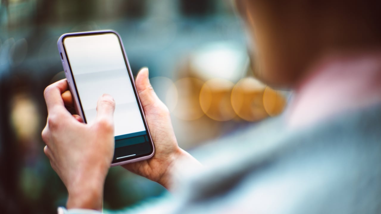 Con tantas marcas, modelos y especificaciones técnicas en el mercado, es fácil dejarse llevar por el precio o el diseño sin prestar atención a lo realmente importante.