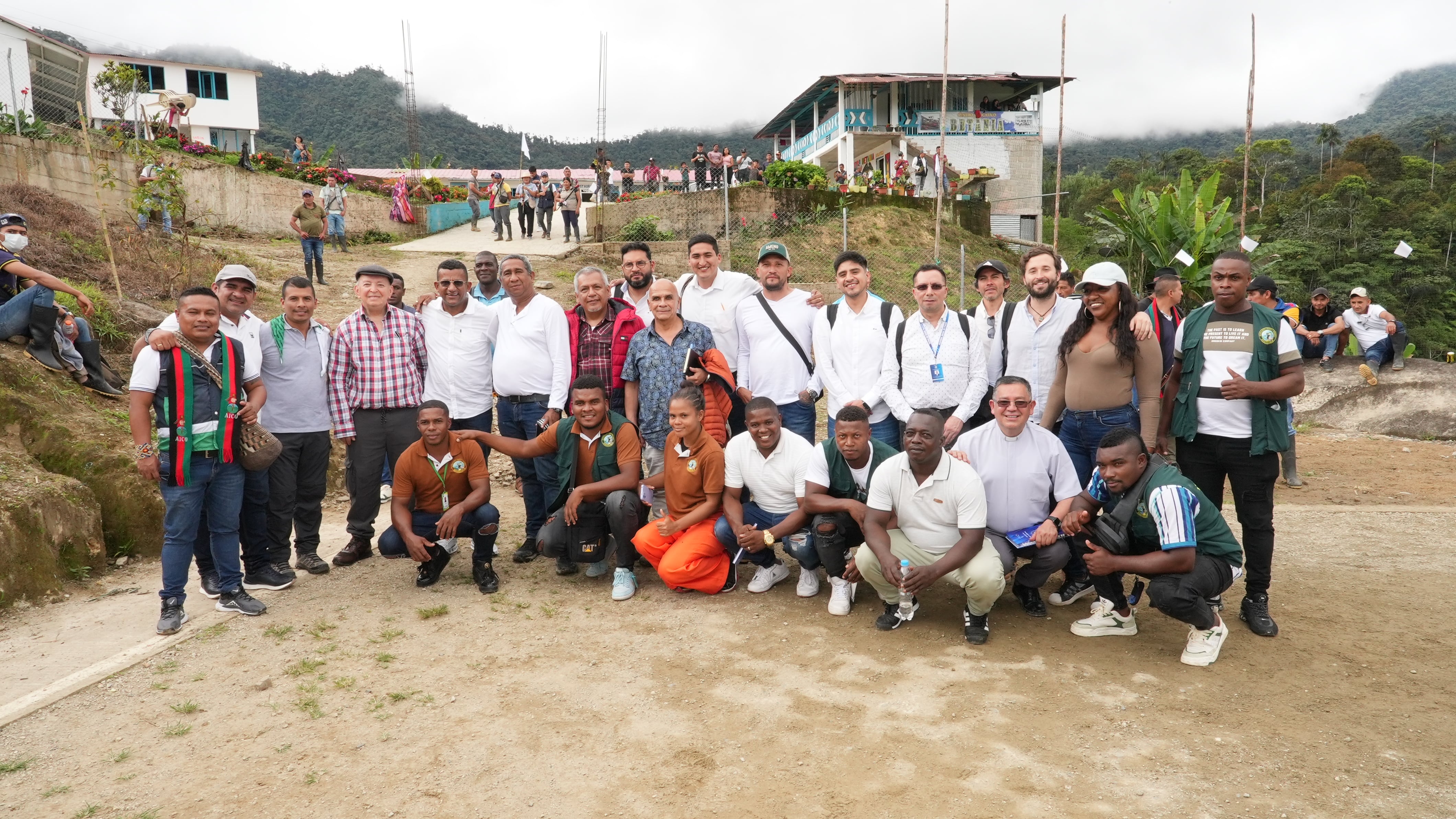 Reunión en Nariño entre el Gobierno Petro y Comuneros del Sur.