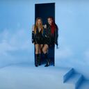 Shakira y Karol G en el final de TQG. Foto: YouTube Karol G.