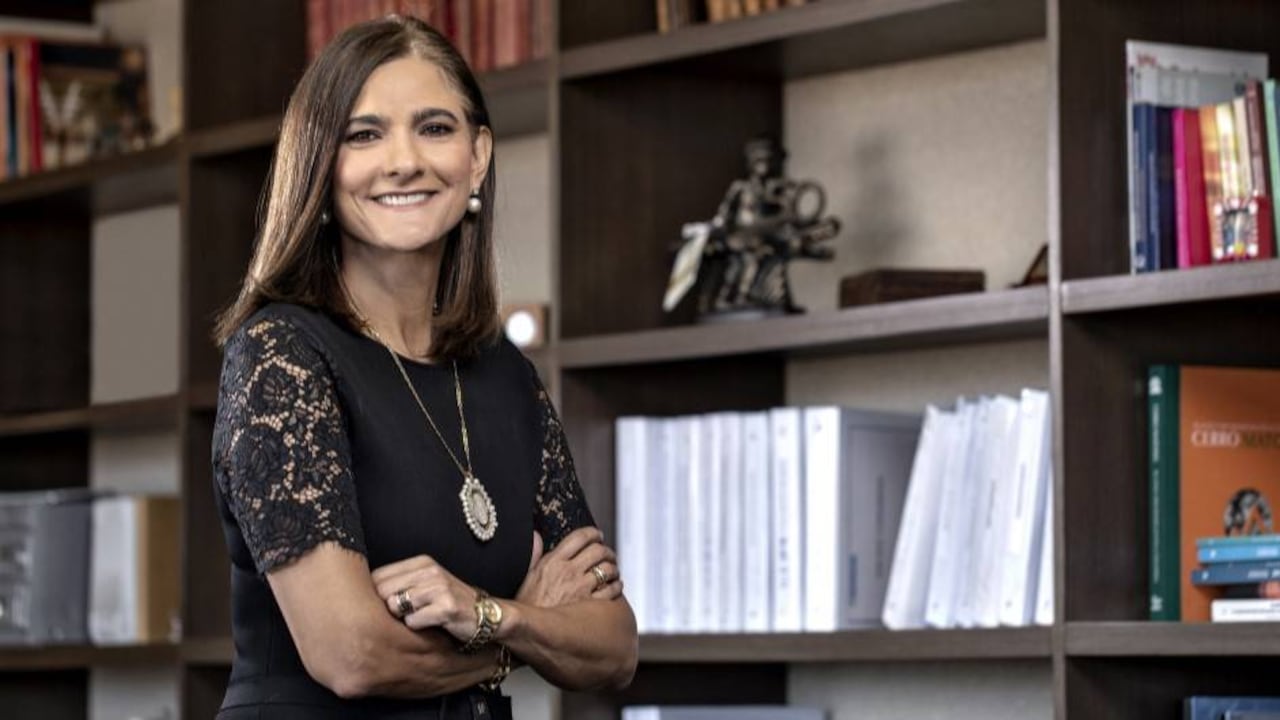 Ministra de Transporte, Ángela María Orozco.