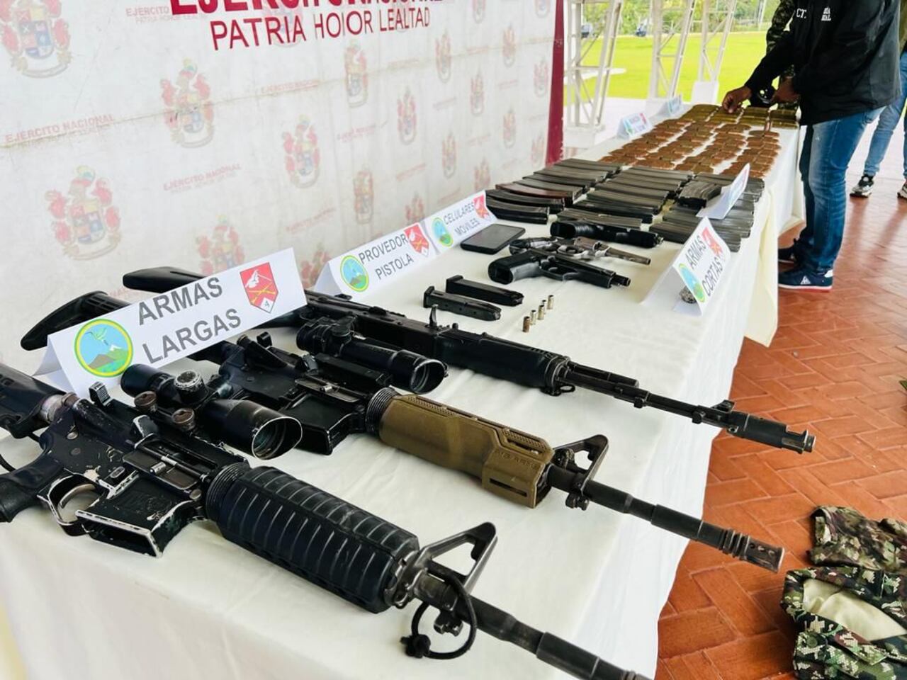 Armas