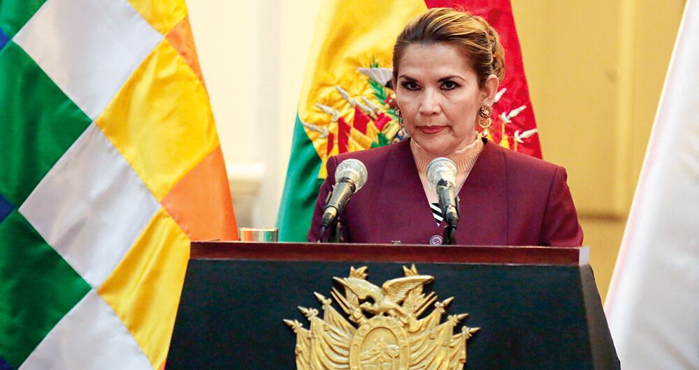 Jeanine Añez, que se autoproclamó presidenta de Bolivia, irá a juicio por saltarse la constitución