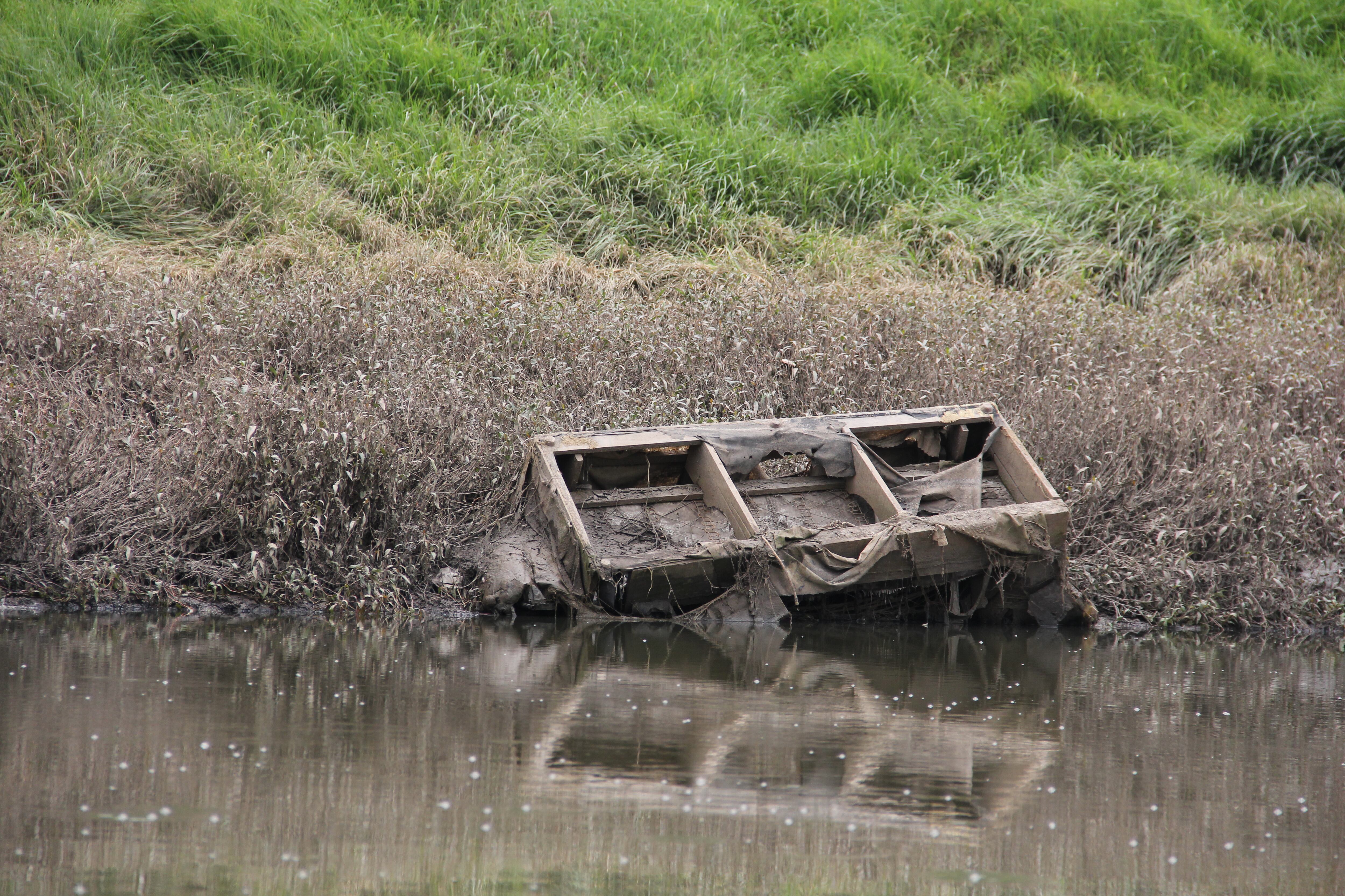 Cerca de 690 toneladas de basura son arrojadas al río Bogotá en su cuenca media.