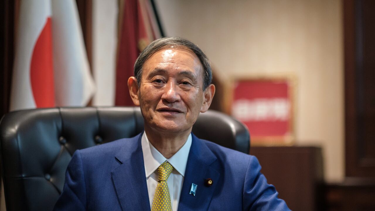 El Partido Liberal Democrático que gobierna Japón eligió por gran mayoría a Yoshihide Suga como su líder.