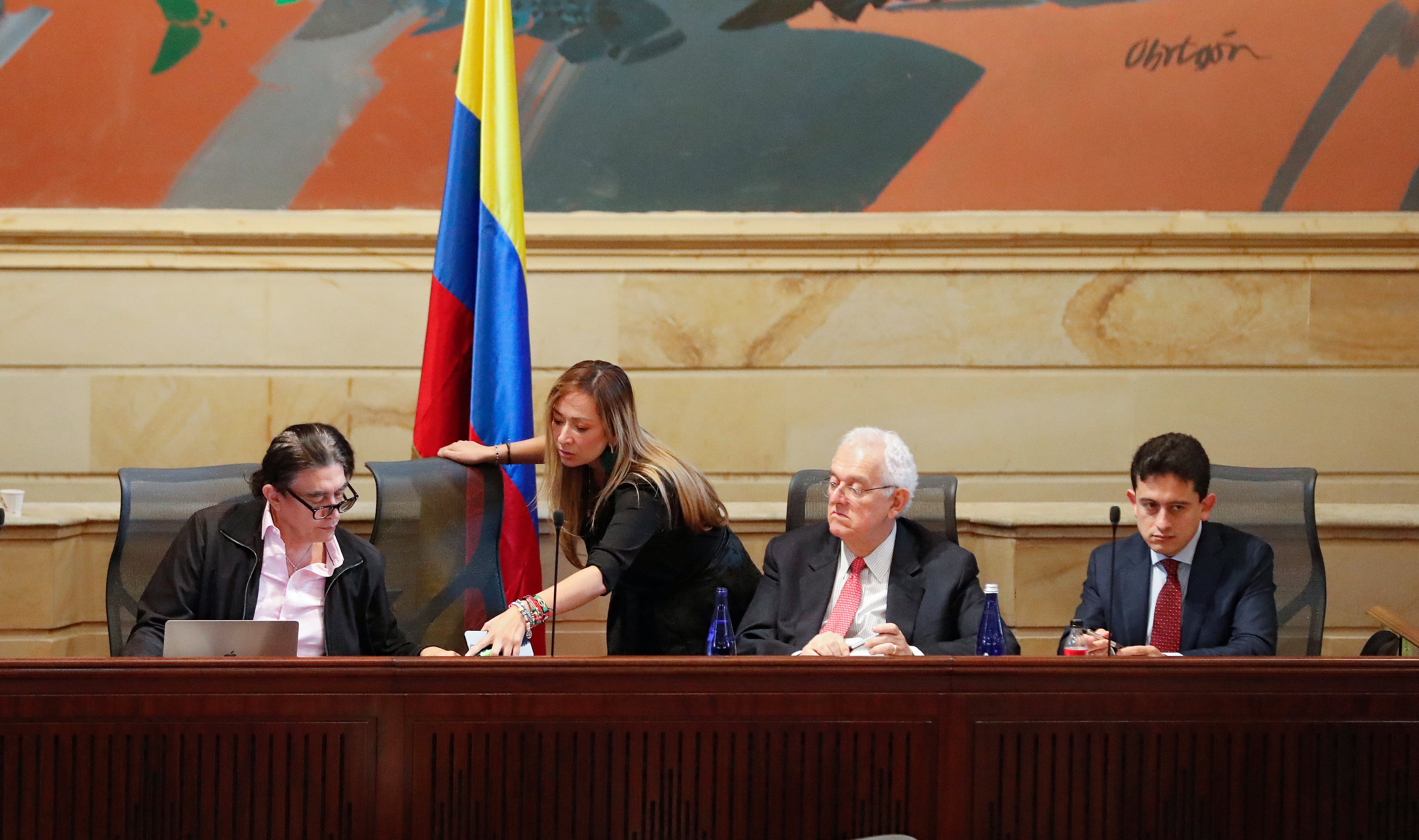Senador Gustavo Bolívar
Representante Katherine Miranda
Ministro de Hacienda Jose Antonio Ocampo
Director de la Dian  Luis Carlos Reyes
Audiencia pública citada por las comisiones terceras conjuntas pra la Reforma Tributaria con los gremios económicos
Bogota agosto 31 del 2022
Foto Guillermo Torres Reina / Semana