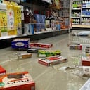 Varios elementos quedaron tirados en el piso de un supermercado en Japón tras el terremoto registrado