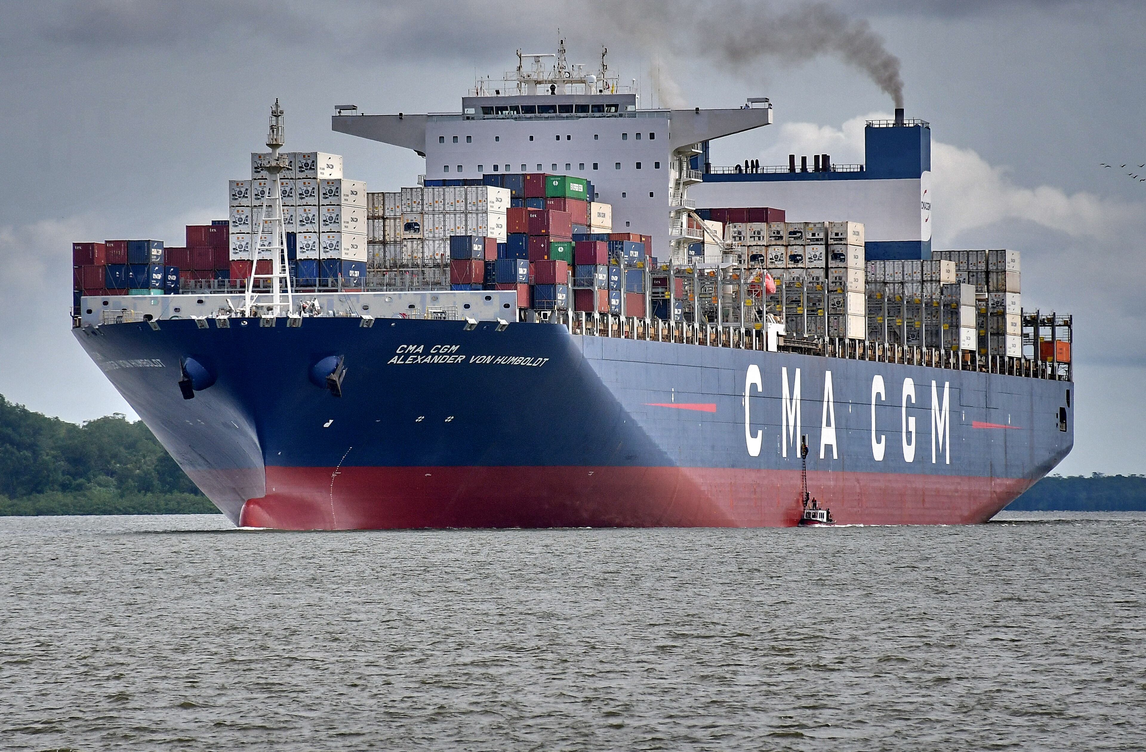 El buque, CMA CGM Alexander Von Humboldt llegó a Buenaventura, es el barco de carga mas grande que ha llegado a un puerto de sudamerica. Tiene 396 metros de largo y 53.6 metros de ancho, tiene capacidad para transportar 16.022 contenedores