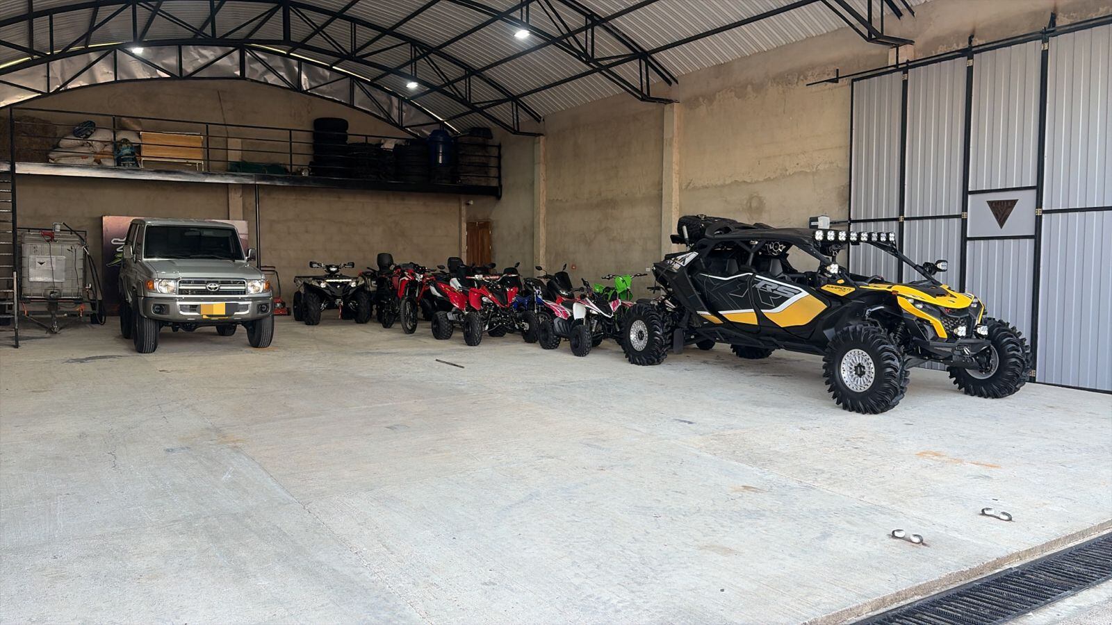 Automotores encontrados al influencer paisa Javier Stunt.