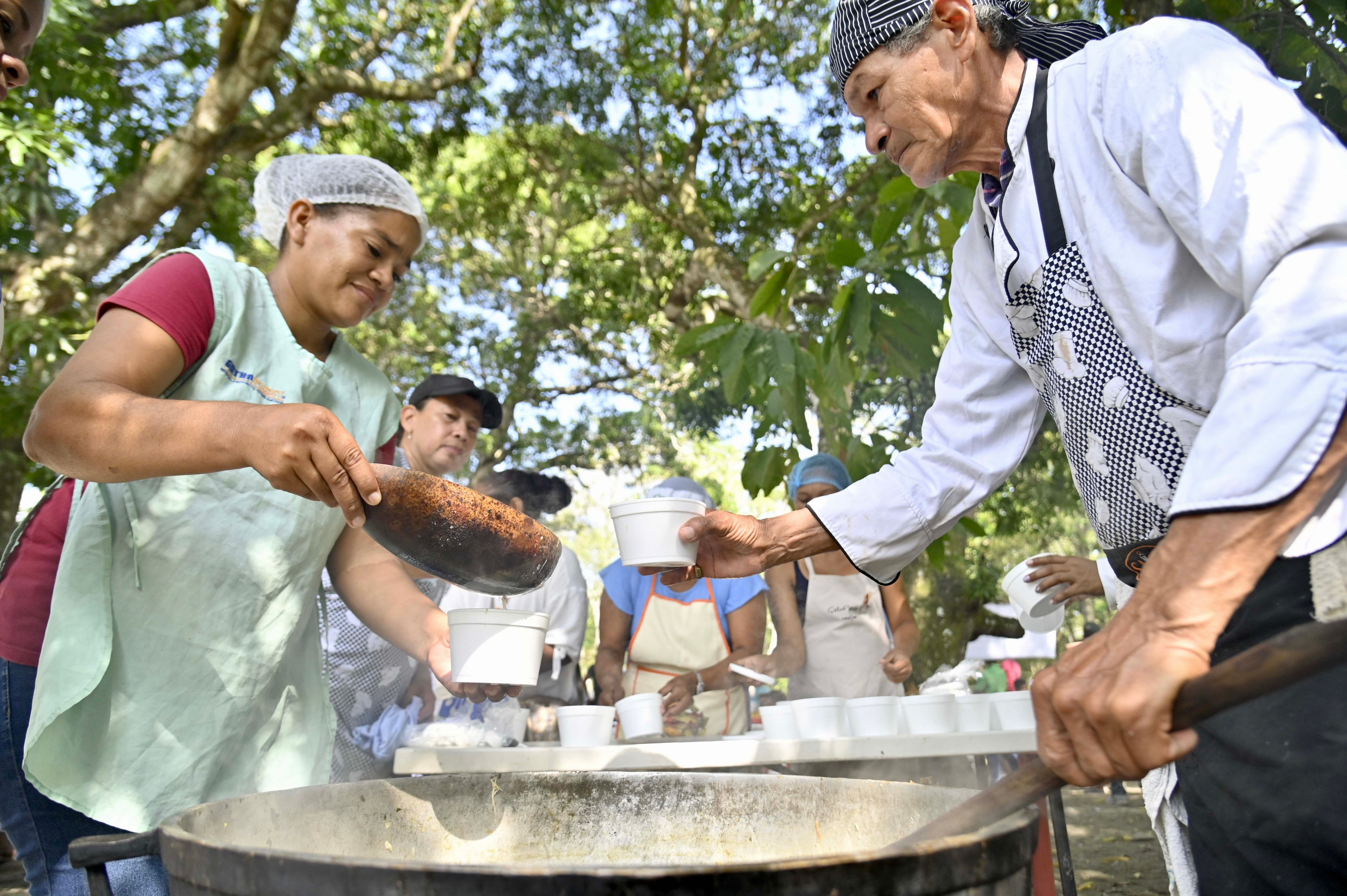 Las ollas comunitarias sería el otro gran escándalo de la UNGRD que estuvo a cargo de Olmedo López. (Foto de referencia).
Fotografía: Cristian Garavito Cruz- Presidencia
