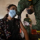 OMS anticipa “caos” si se les permite a las personas mezclar las vacunas contra la covid-19