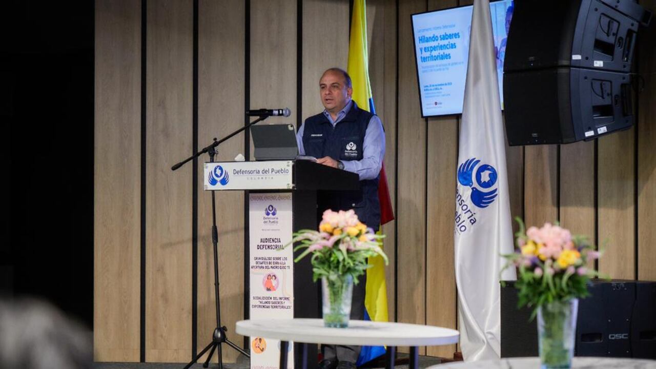 El defensor del pueblo, Carlos Camargo.