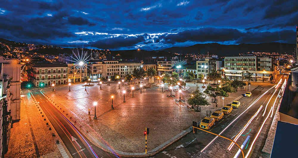 El esfuerzo por alumbrar la ciudad se refleja en el centro histórico de Pasto.
