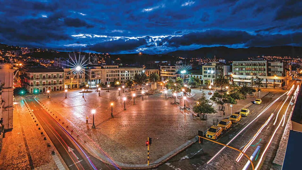El esfuerzo por alumbrar la ciudad se refleja en el centro histórico de Pasto.