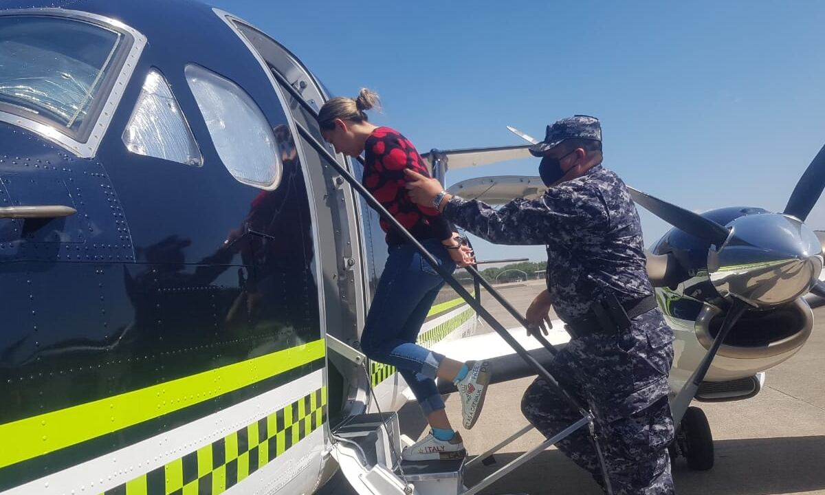 La mujer fue capturada por agentes de interpol el pasado 18 de enero en El Salvador, señalada de ser ficha clave en el caso del asesinato del funcionario paraguayo.