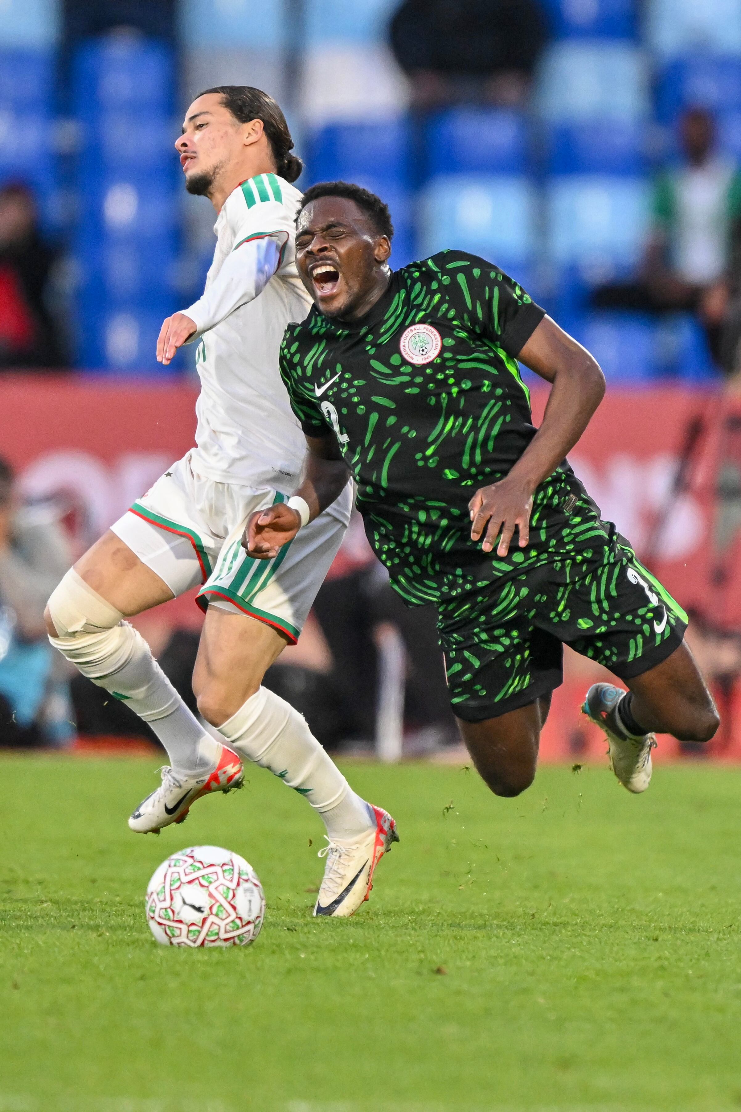 Nigeria venció a Argelia por 0-2 para sellar su cupo en semifinales