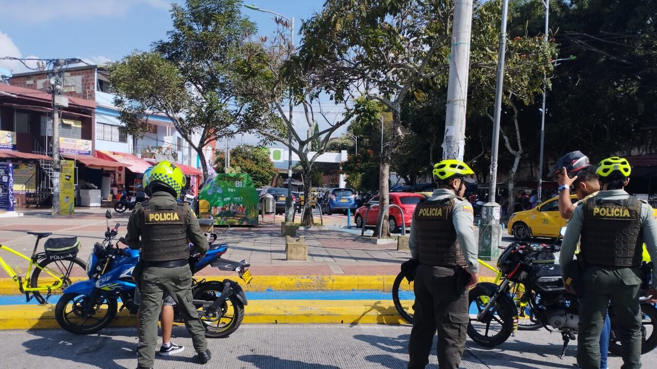 La Policía estarán requisando a todo sospechoso.