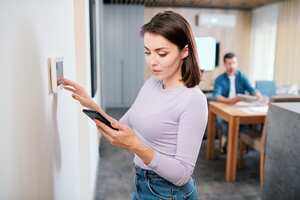 En general, los dispositivos inteligentes pueden ser una herramienta valiosa para ahorrar energía en el hogar si se utilizan de manera responsable.