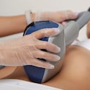 En promedio, con la depilación láser se logra una reducción de entre el 80 y el 90 por ciento de los vellos en un estimado de 10 sesiones.