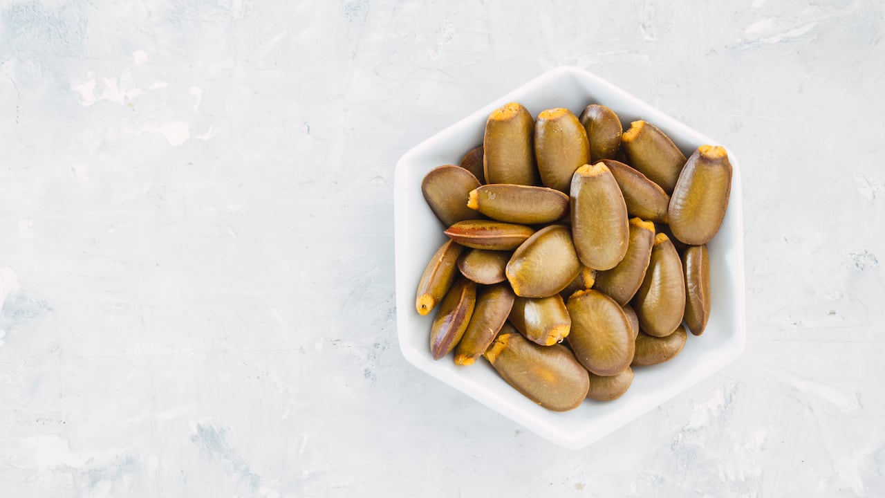 Las semillas de guanábana son una alternativa para eliminar las cucarachas de la cocina.