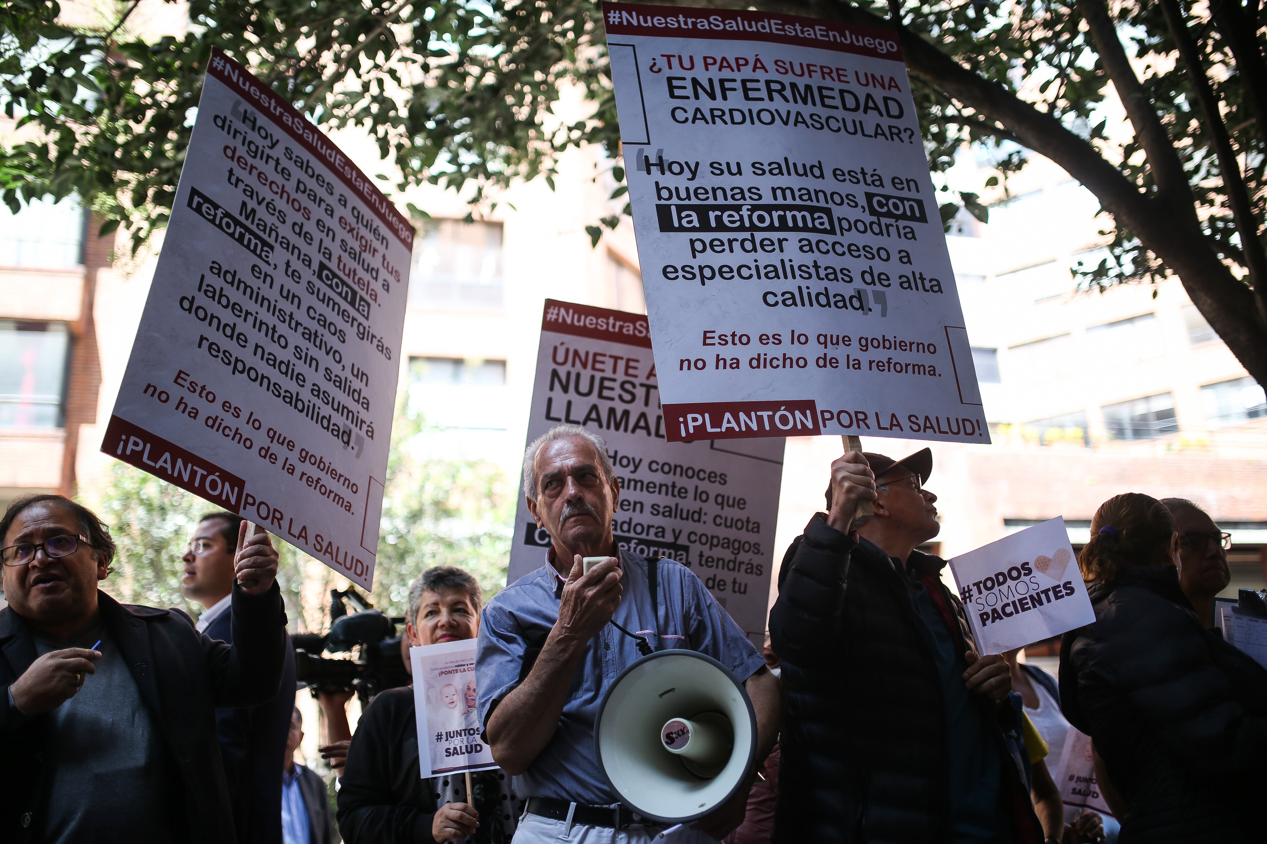 Convocan asociaciones de pacientes y usuarios