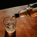 El licor adulterado es una amenaza que se presenta en la temporada de las fiestas de fin de año.