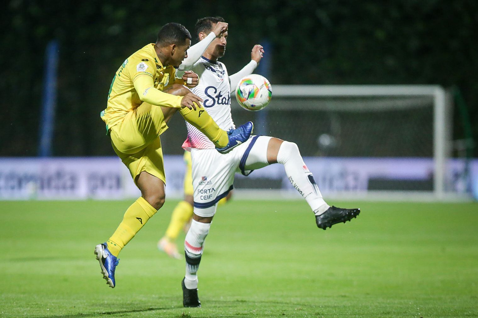 Bucaramanga vs. Fortaleza en Techo.