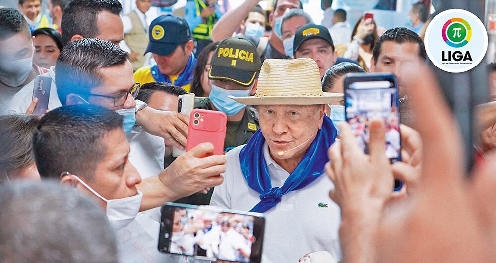 Rodolfo Hernández en campaña.