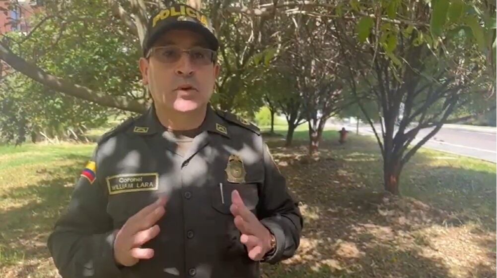 Avendaño señaló que al hombre lo trasladaron en el auto por una carretera destapada, que conecta con una vía del departamento del Cauca. “Cuando a él se lo llevan, la familia da aviso a la Policía con el 123 y se activa el Gaula”.