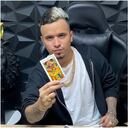 Así le quedó el ojo a la mujer tras una discusión con el influenciador.