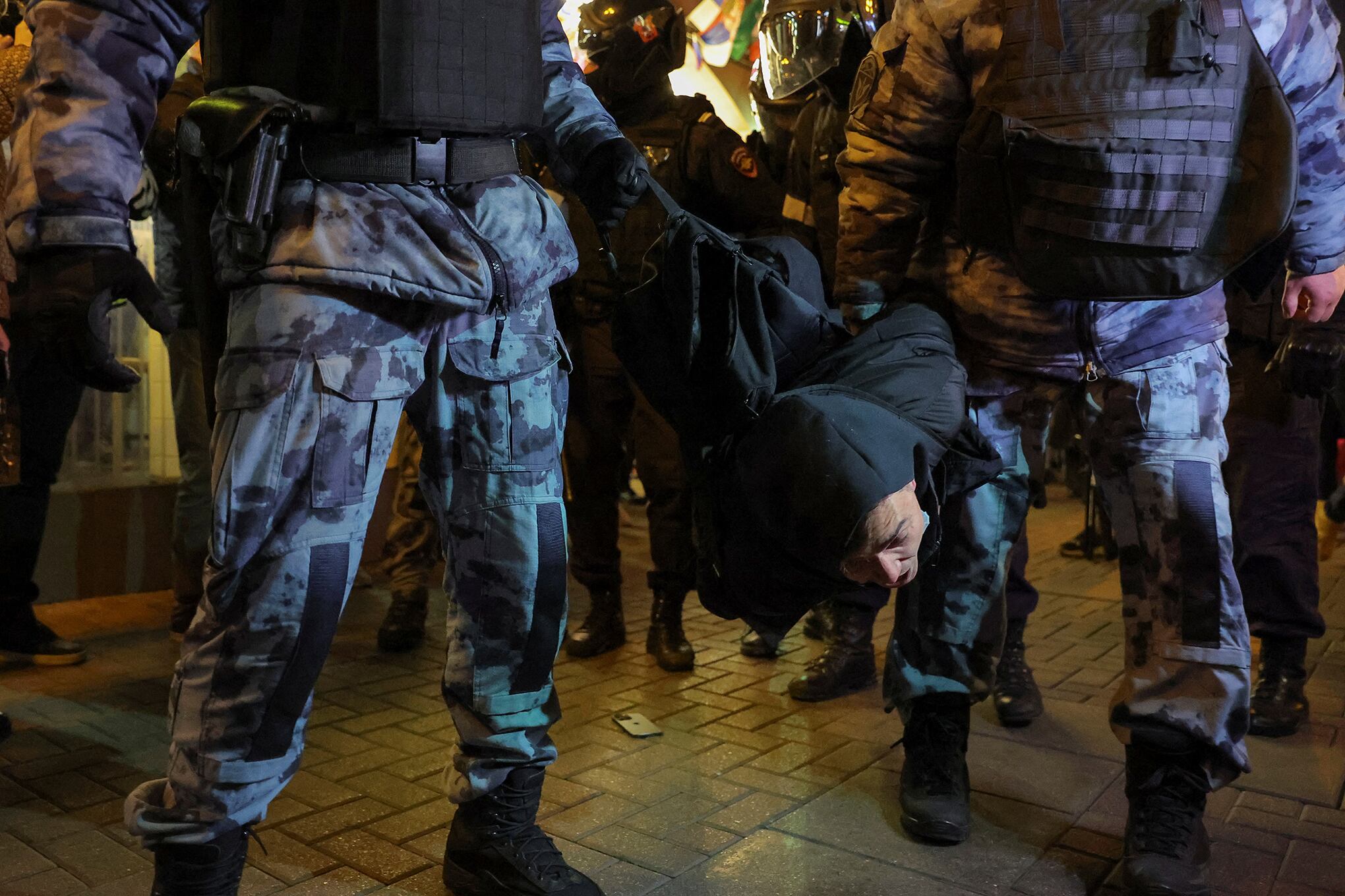 En imágenes : Más de 100 detenidos en protestas contra la movilización en toda Rusia