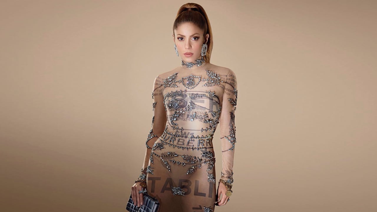 Shakira como imagen de la casa de moda inglesa, Burberry.