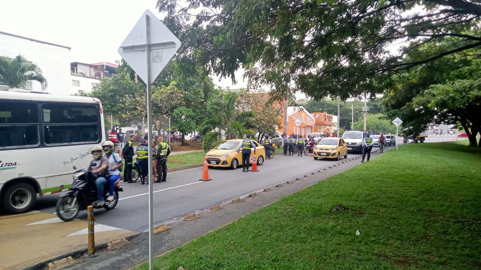 Dispositivo de movilidad en Cali para el Día del Padre.
