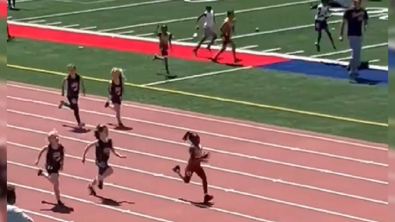 El video de la menor se ha viralizado a través de las redes sociales gracias a su ejemplo y a la sorprendente hazaña alcanzada.