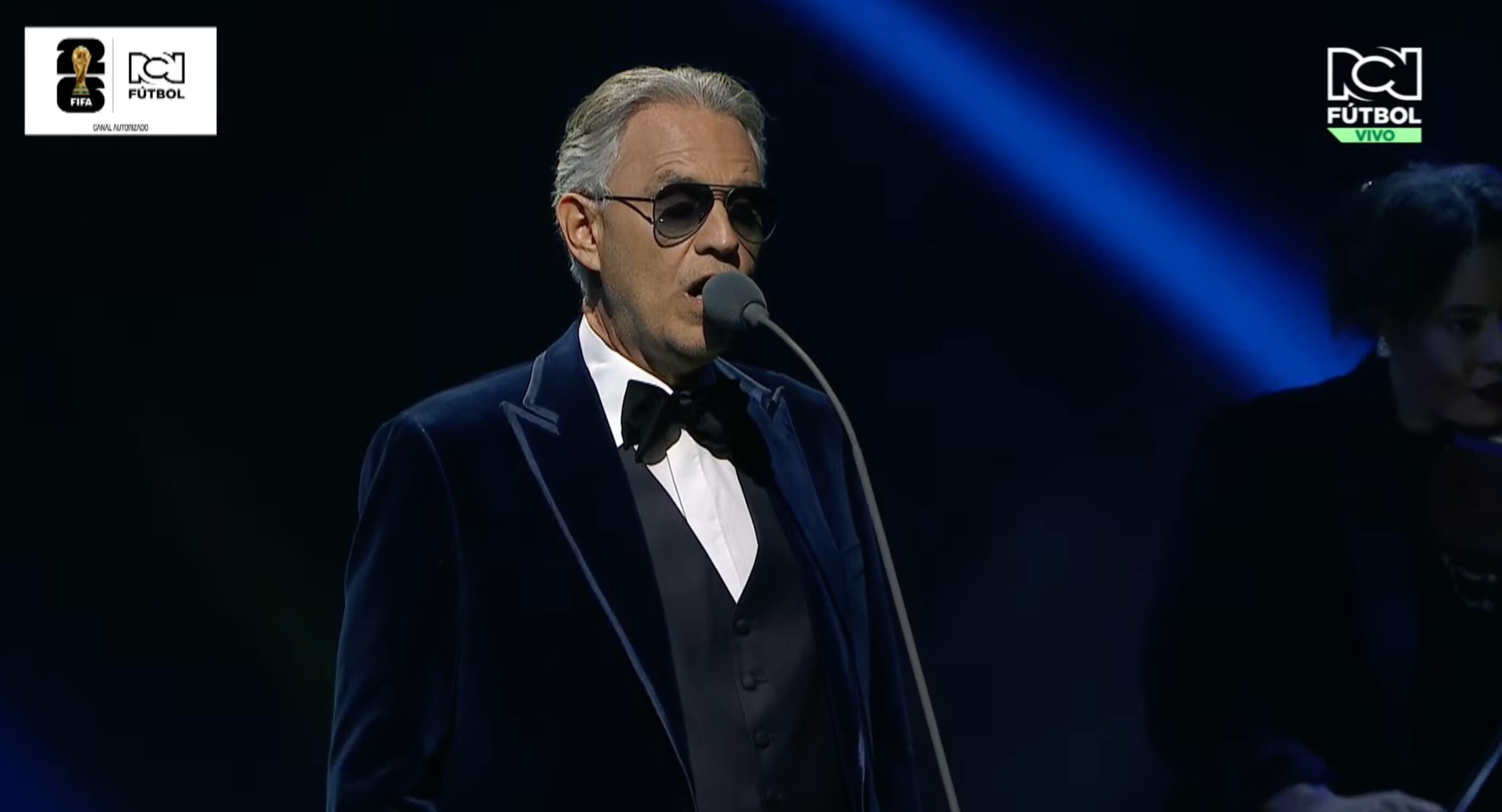 Andrea Bocelli, tenor que realizó su presentación en el sorteo de la FIFA 2026.
