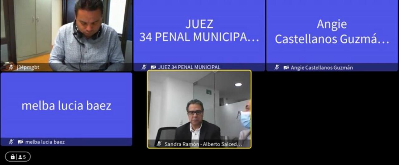 Sin pedir tiempo para analizar esa propuesta, el comunicador rechazó los señalamientos de la fiscal del caso y no aceptó cargos.
