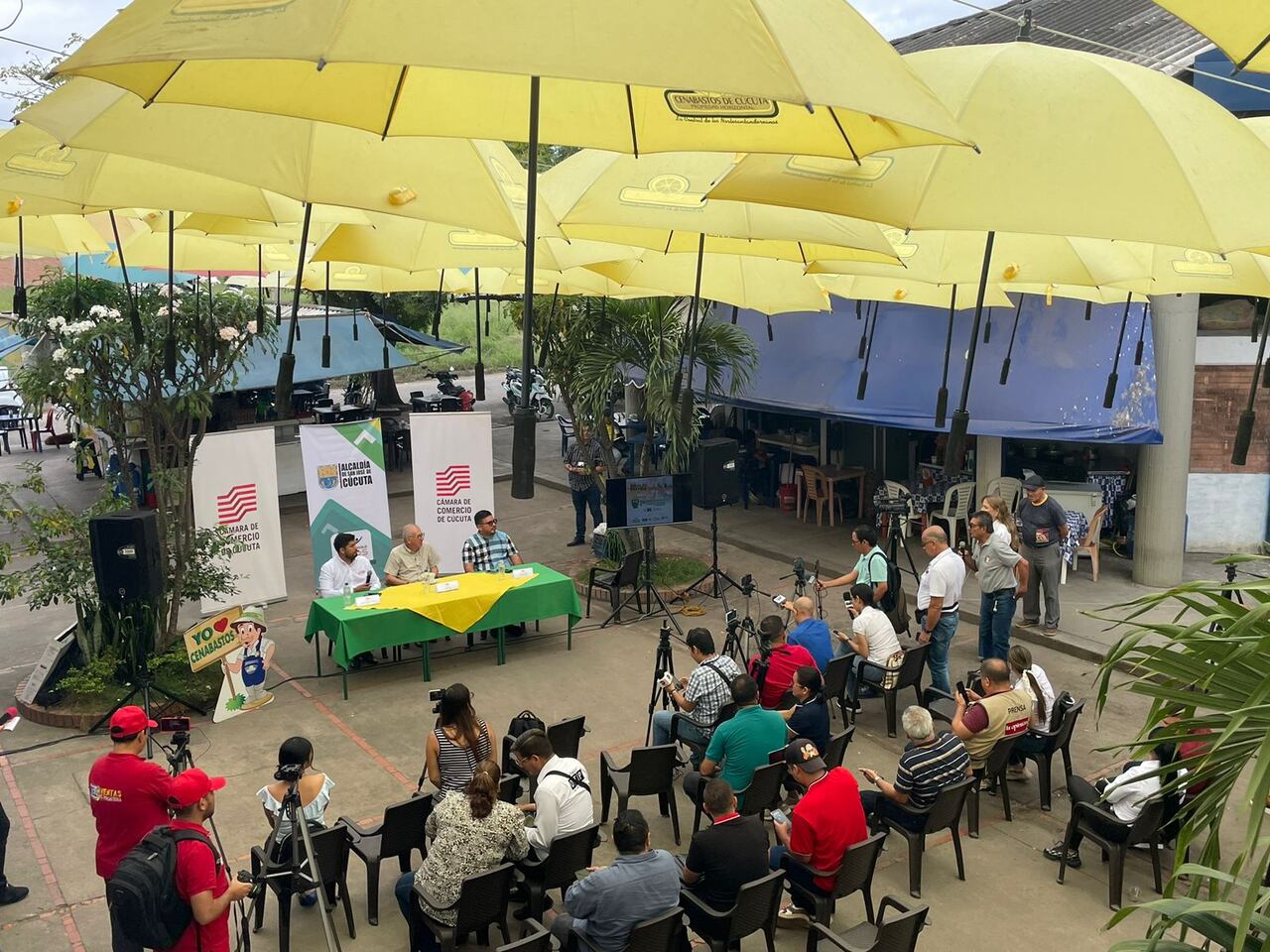 El anuncio se dio en medio de una rueda de prensa.