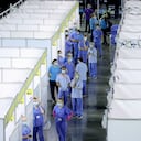 Centros de vacunación en Reino Unido. (Niall Carson / PA vía AP)