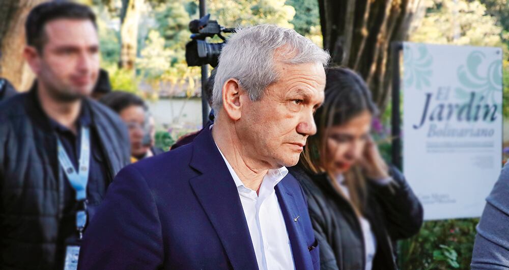 Nadie da razón del paradero de Carlos Ramón González. Ni su esposa, ni su partido, ni sus grandes amigos.