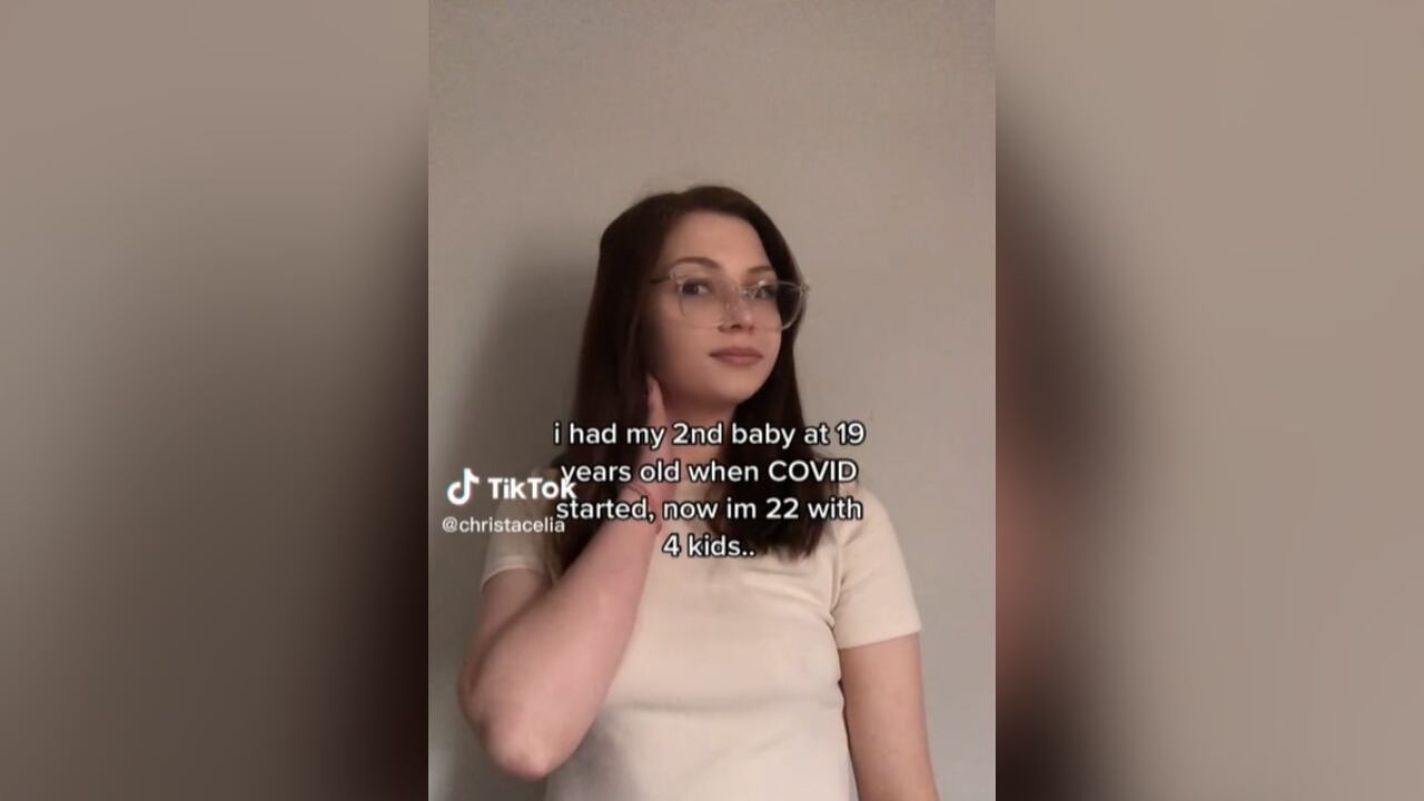 La chica ha sido fuertemente juzgada por tener bebés a su corta edad.