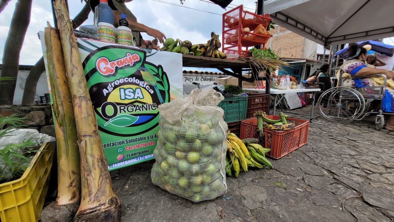 El mercado campesino de la cuenca de Río de Cali celebra su tercer aniversario.