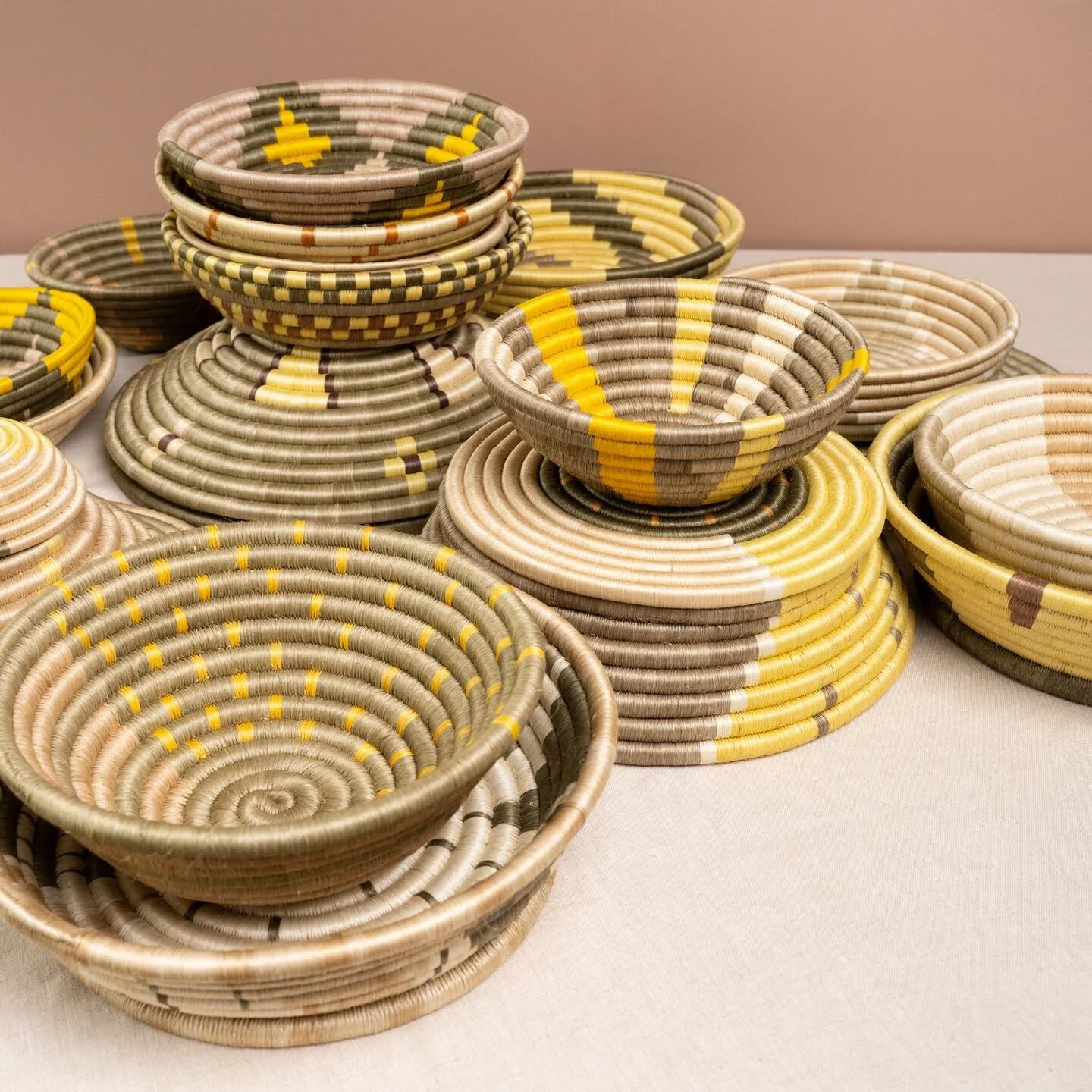 Artesanas de Guacamayas que usan hoja de coca se vieron por primera vez en pantalla grande.