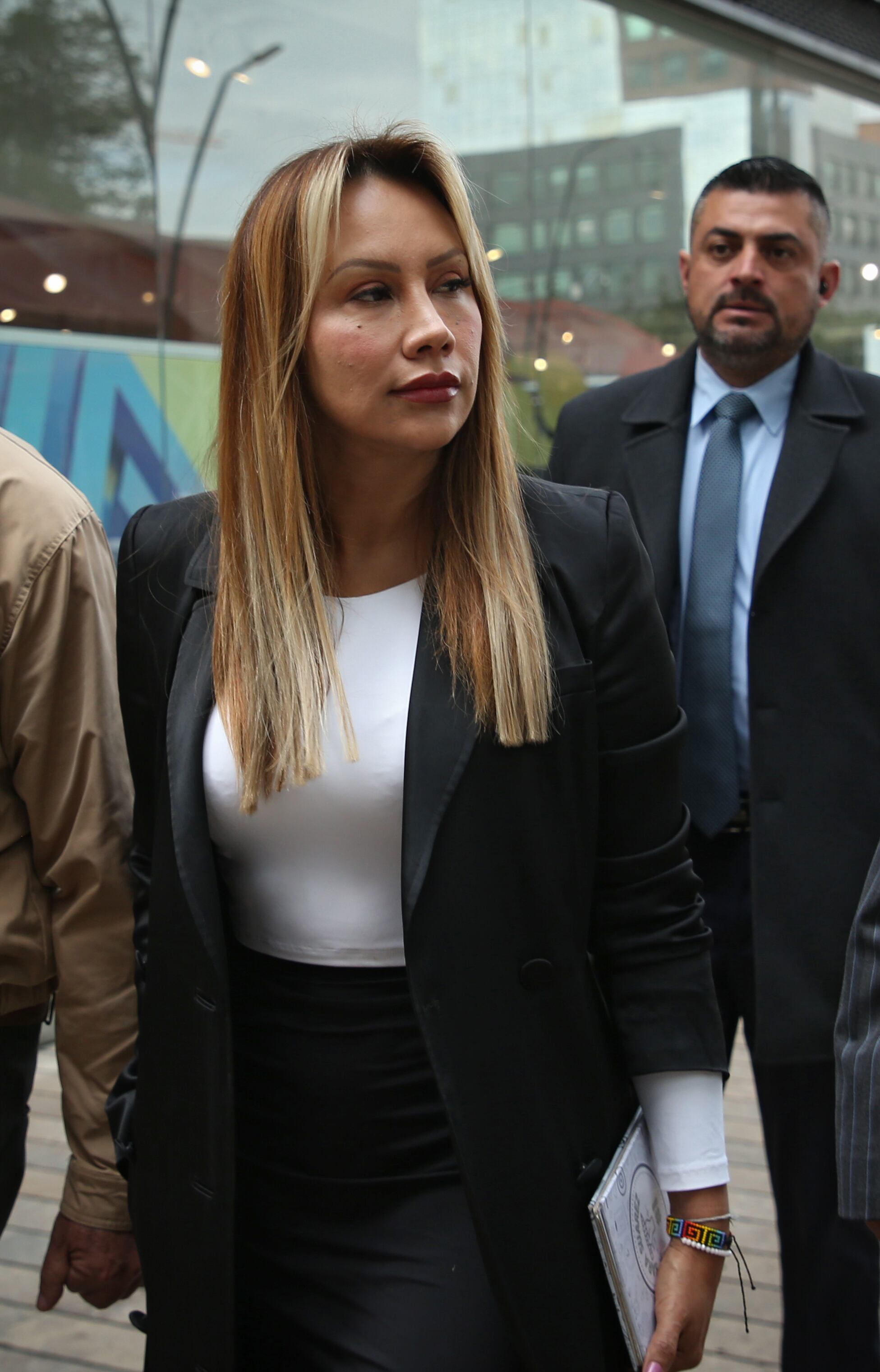 Sandra Ortiz  exconsejera presidencial para las regiones  llegó a rendir declaración a  la Sala de Instrucción de la Corte Suprema de Justicia por el escándalo de corrupción en la Unidad Nacional de Gestión de Riesgos y Desastres