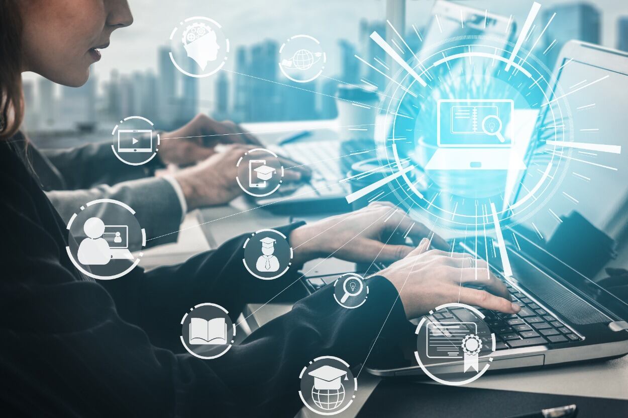 El nuevo modelo universitario: lo mejor de la virtualidad y la presencialidad