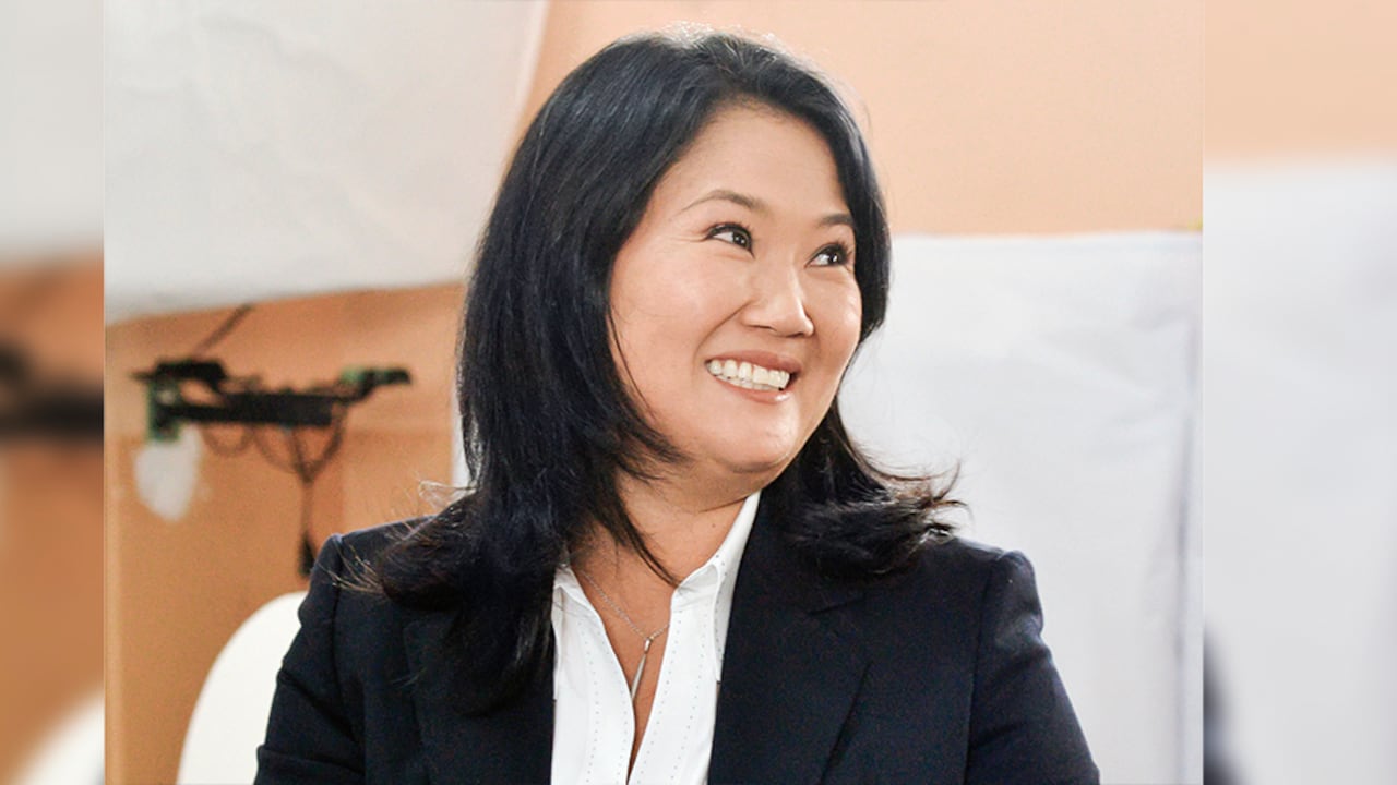 Keiko Fujimori, tres veces candidata presidencial en Perú, reveló que le fue halado un tumor en la garganta.