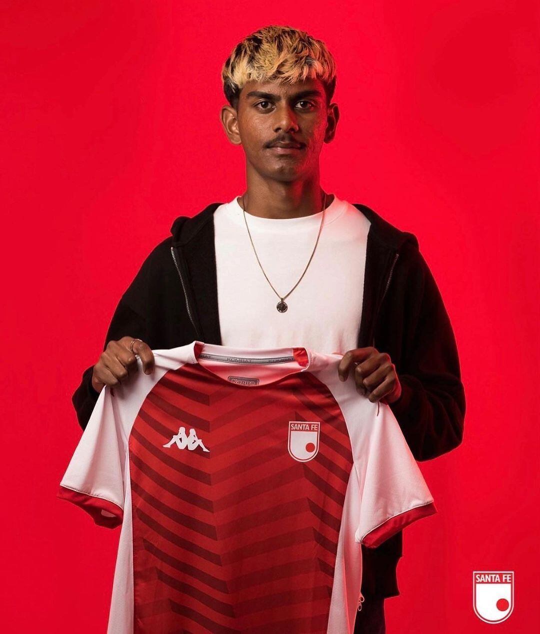 Aniket Bharti, futbolista indio en la divisiones inferiores de Santa Fe.